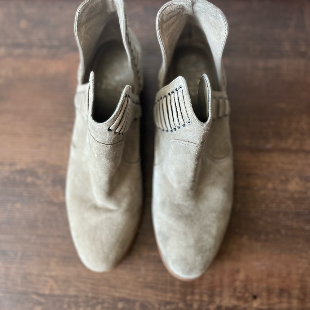 Vince camuto booties